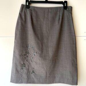 Old Navy Rhinestone Sequin Floral Embroidered Gray Stretch Pencil Mini Skirt, 8